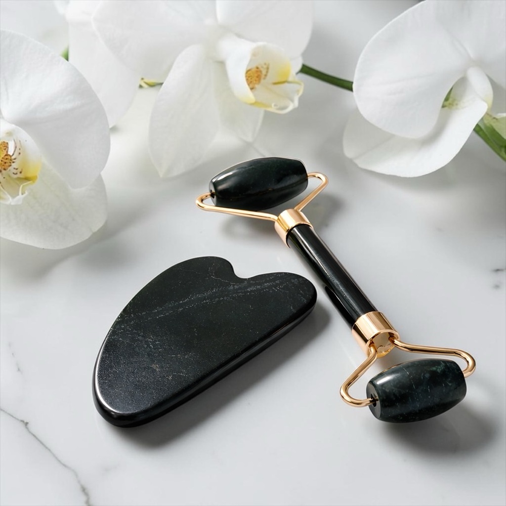 Plum Pretty Jade Roller with Gua Sha Set - Dual Sided